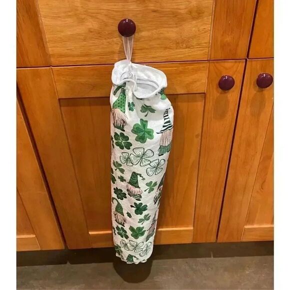 Handmade Plastic Bag Holder- St. Patrick’s Day gnomes - Picture 1 of 1